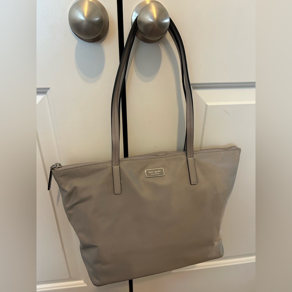 Nylon light gray Kate Spade tote.